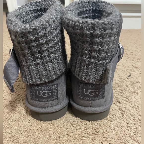 Grey Ugg Boots size 6 in women's - Picture 4 of 6